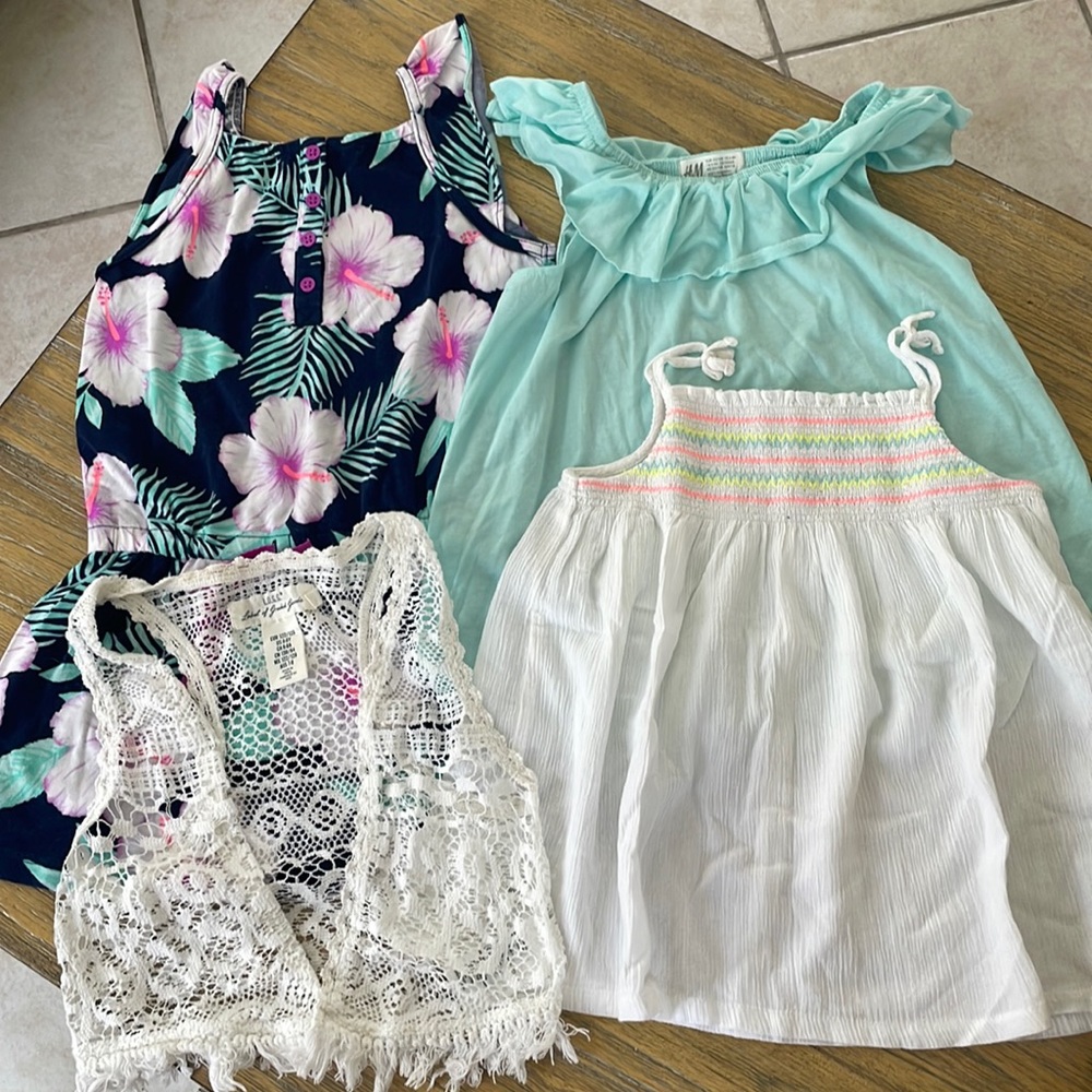 Bundle of tops for Girls 7/8 years Carter’s and H&M in EUC